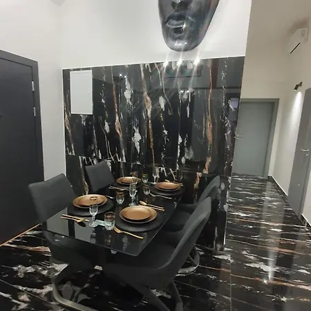 Monar Exclusive Center Free Parking In Garage Apartment *