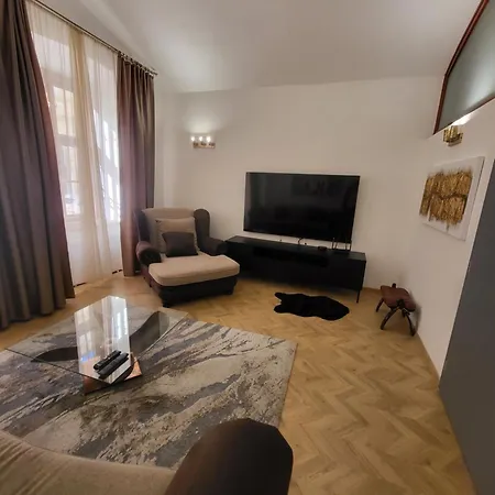 Monar Exclusive Center Free Parking In Garage Apartment