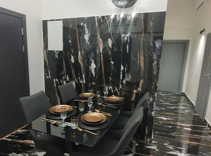 Monar Exclusive Center Free Parking In Garage Apartment *