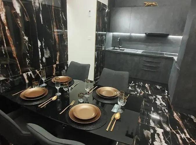 Monar Exclusive Center Free Parking In Garage *